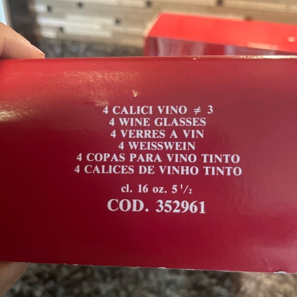 Opera Crystal Wine 🍷 Glasses in the Box! - Picture 5 of 8